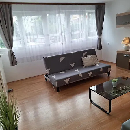 Banovac - Great Location & Free Parking شقة *