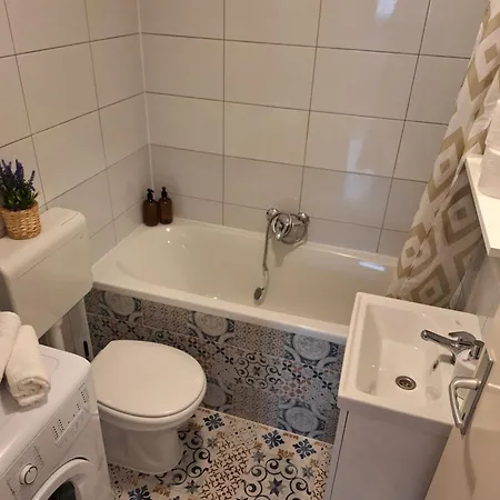 Banovac - Great Location & Free Parking *